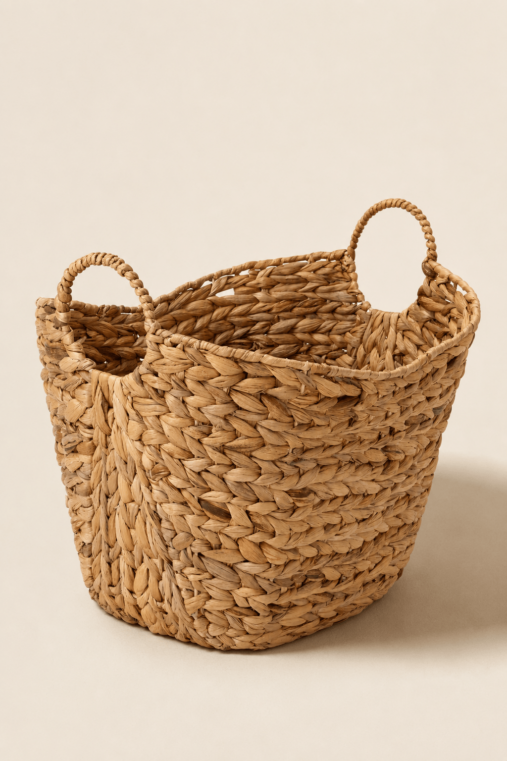 Large Water Hyacinth Wedding Comfort Basket - Woven Blanket Storage for Outdoor Ceremonies - Leaf with life