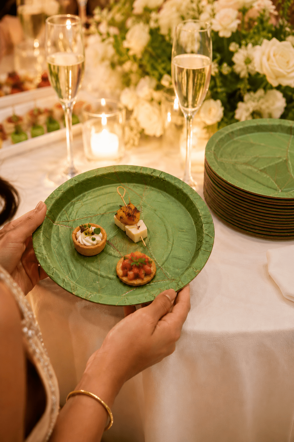 9" Sal Leaf Plates - Natural Round Plates for Meals, Salads, Picnics &amp; Catering - Leaf with life